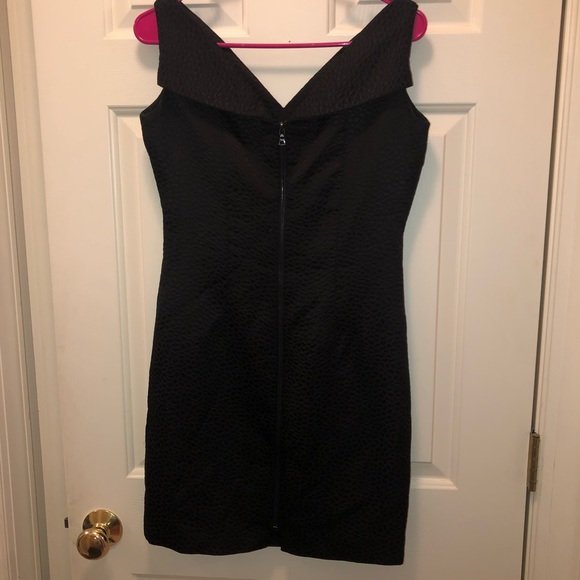 Designer black dress - Picture 3 of 4